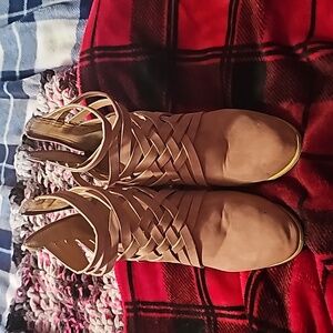 🙋‍♀️Blush pink booties🙋‍♀️